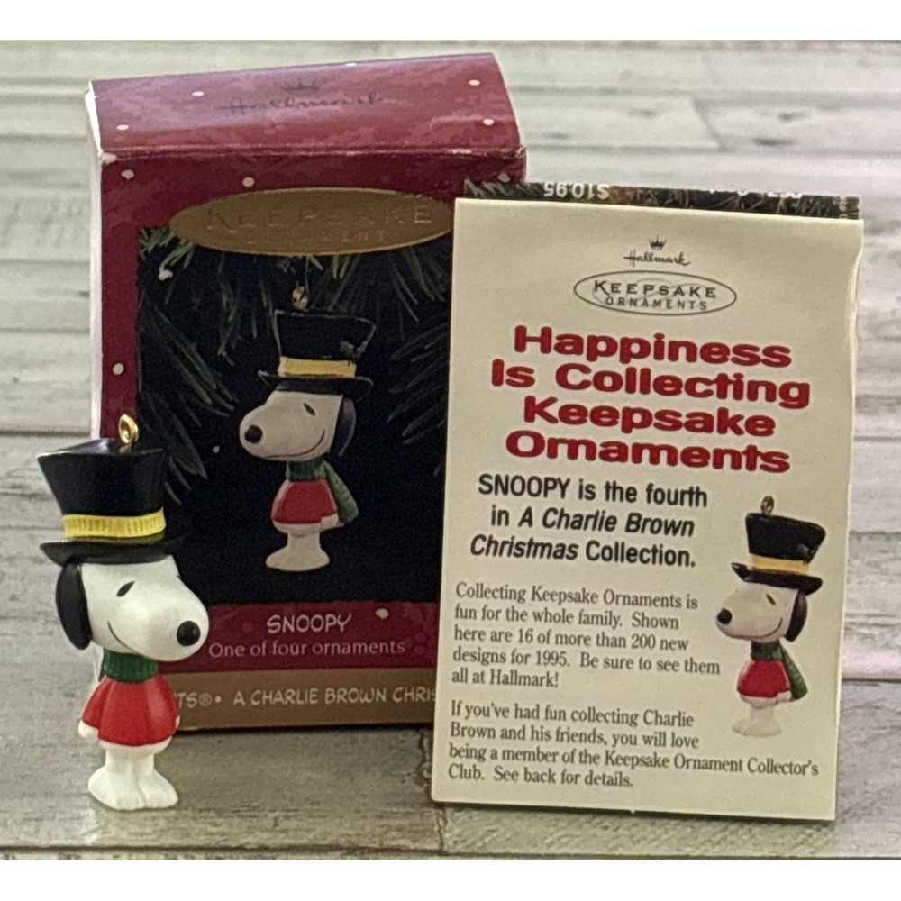 Hallmark Peanuts A Charlie Brown Christmas, Snoopy 1995 Christmas VTG Ornament